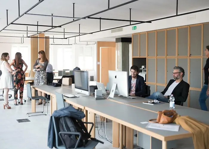 Penzion Bnbiz - Coworking 4*