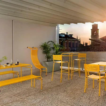 Bnbiz - Coworking Guest house 4*