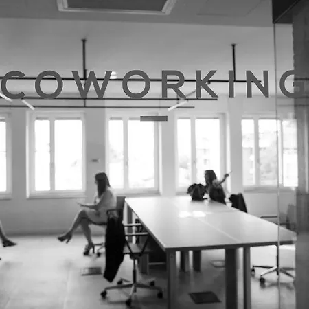 Bnbiz - Coworking 4* Fiorenzuola dʼArda